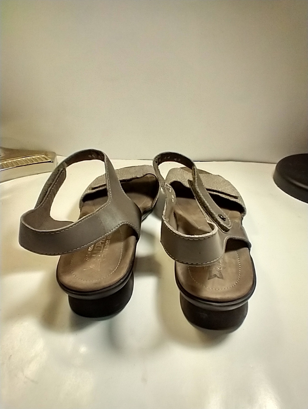 Mephisto Pattie Leather Adjustable Comfort Sandals Women's sz 10(40). - Picture 5 of 12